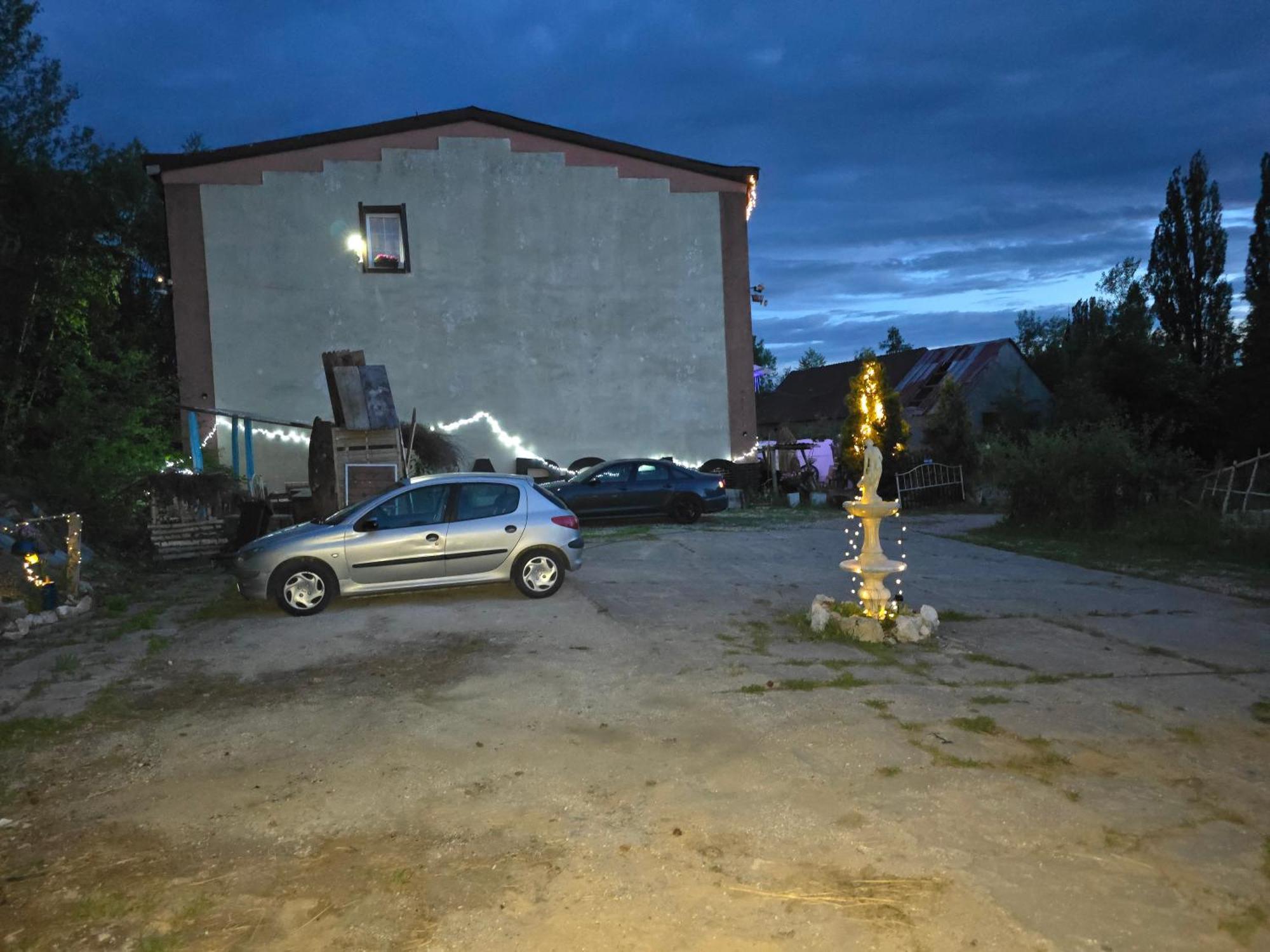Hostel Apollo Zabkowice Slaskie Eksteriør bilde